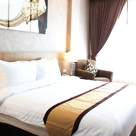 Sr Boutique Hotel Thakhek Bagian luar foto