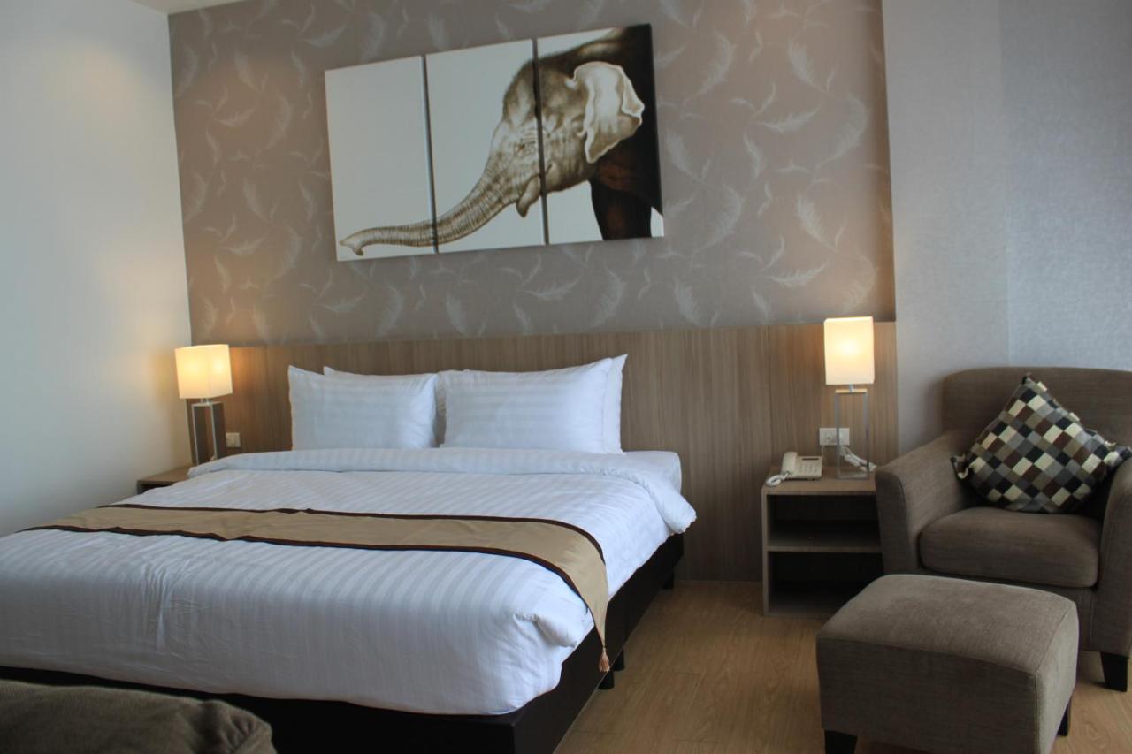 Sr Boutique Hotel Thakhek Bagian luar foto