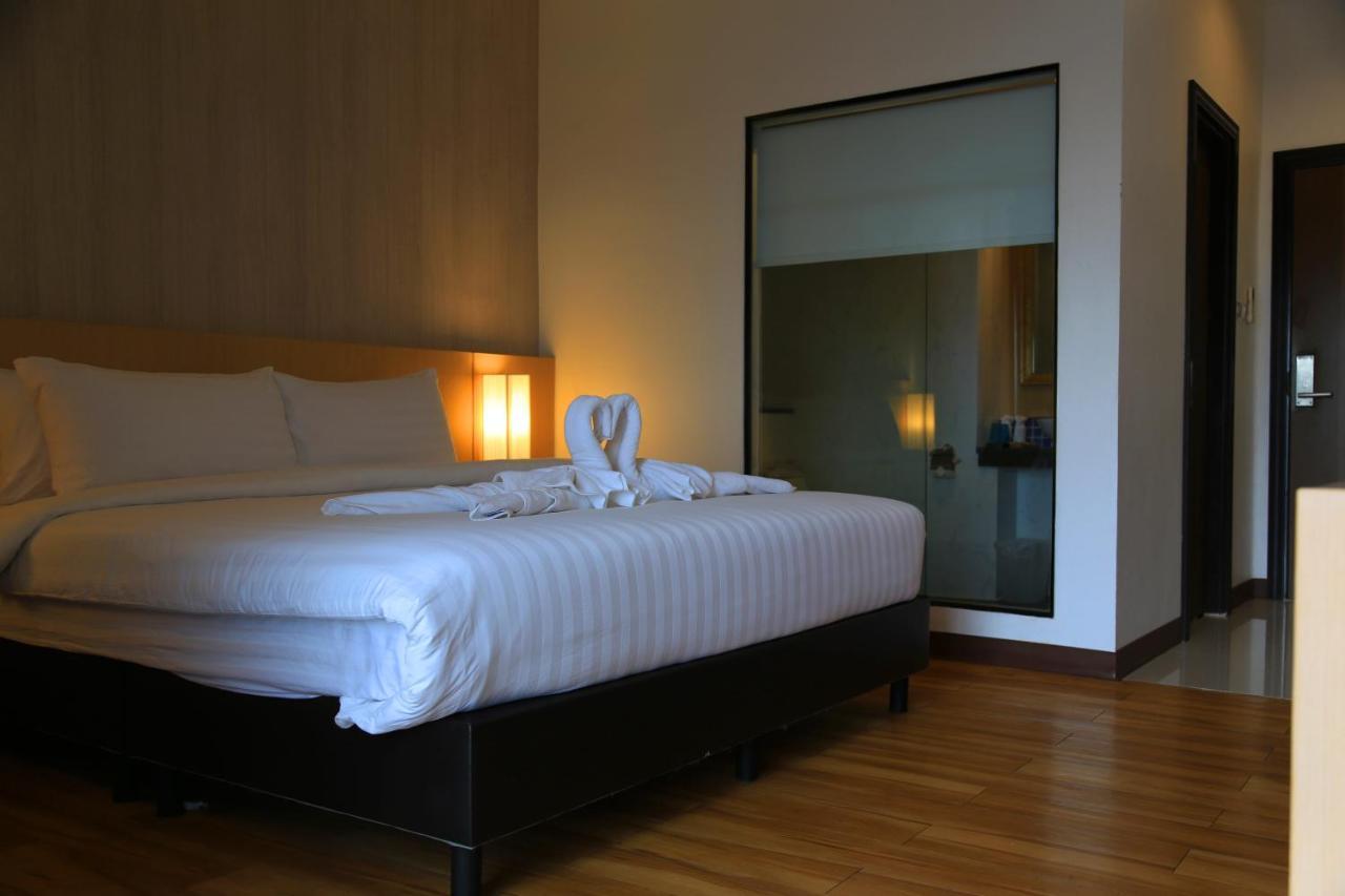 Sr Boutique Hotel Thakhek Bagian luar foto
