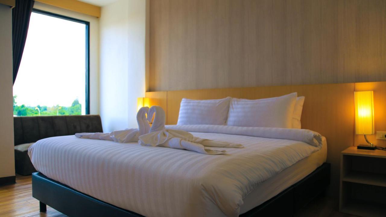 Sr Boutique Hotel Thakhek Bagian luar foto