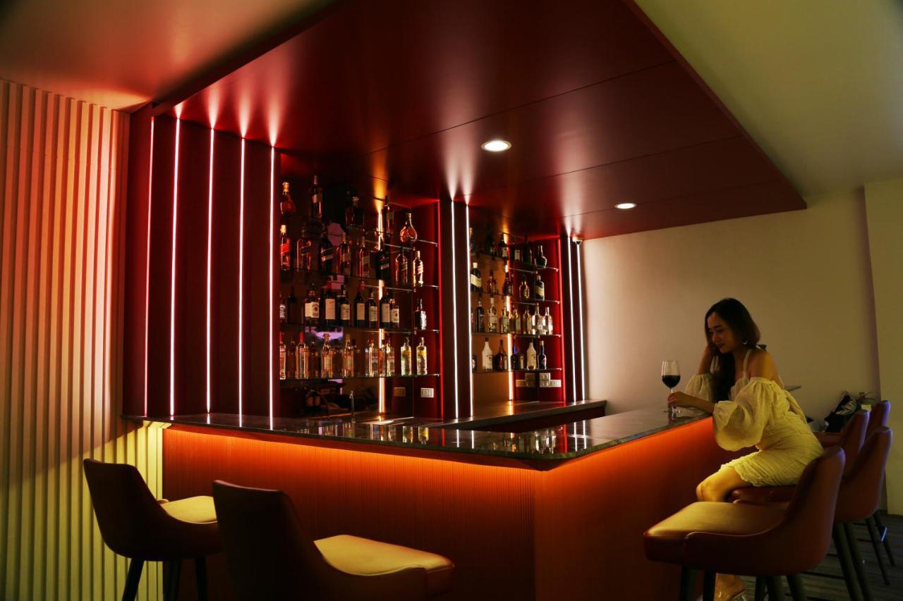 Sr Boutique Hotel Thakhek Bagian luar foto