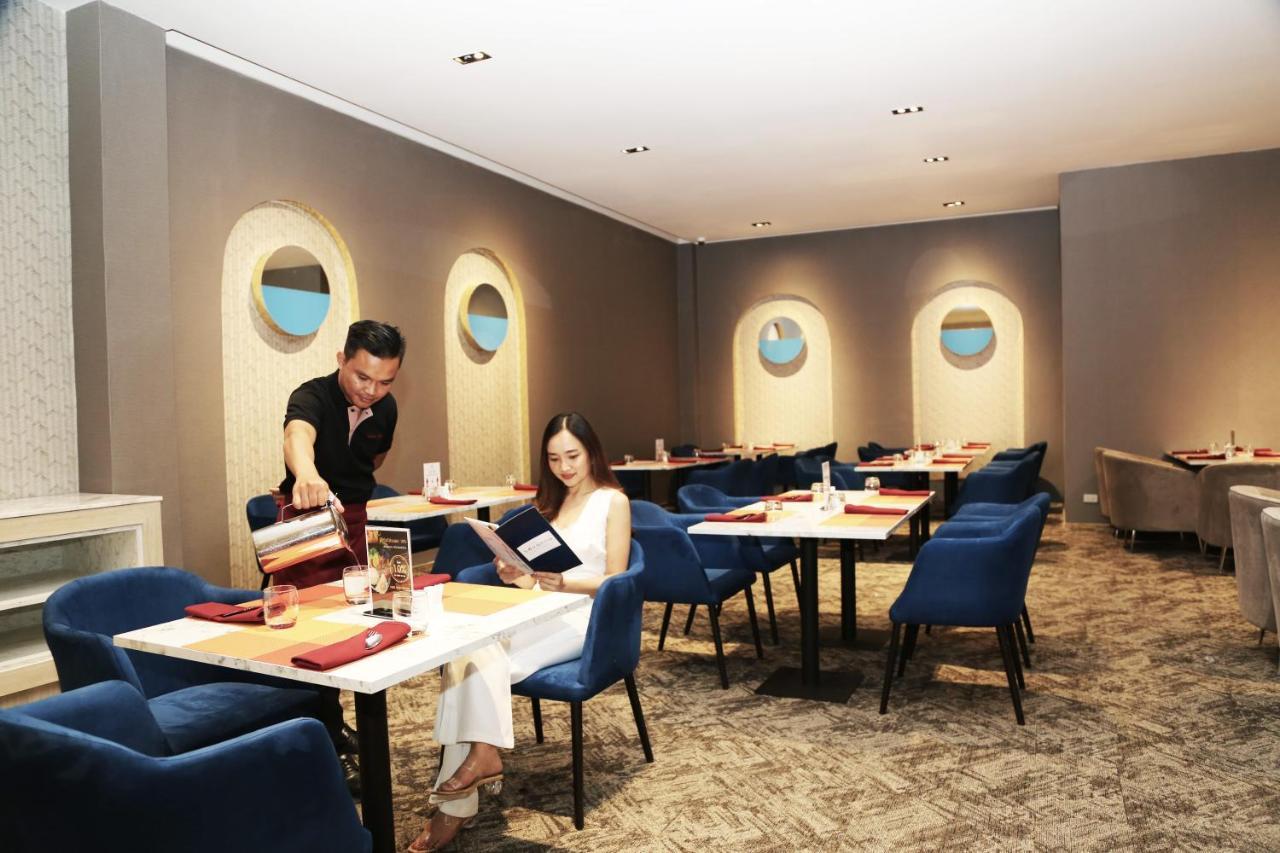 Sr Boutique Hotel Thakhek Bagian luar foto